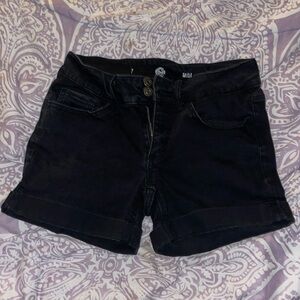 SO black midi denim shorts, juniors size 7